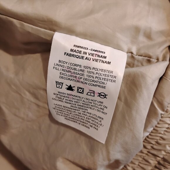 Nike Women's Puffer Jacket - Cream - Picture 7 of 7